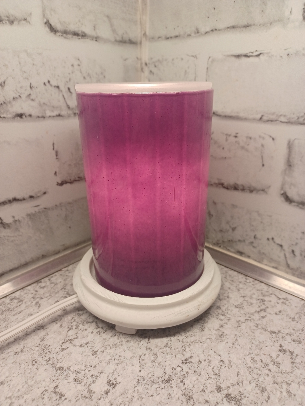 Grooved Plum Simmering Lights Wax Warmer Pink Zebra WHITE  base purple